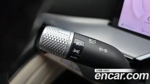 Genesis GV80 2023 — Photo 15/35
