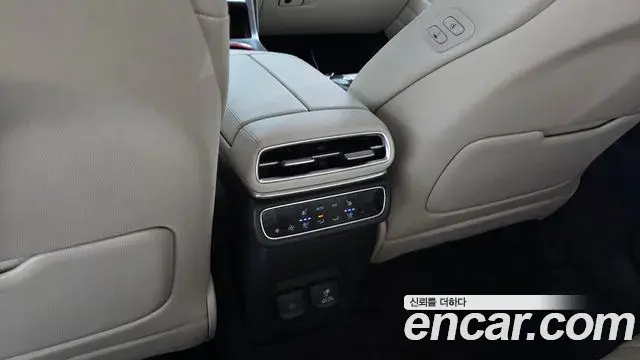 Genesis GV80 2023 — Photo 26/35