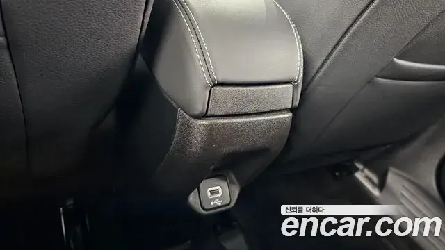 Jeep Renegade 2021 — Фото 18/20
