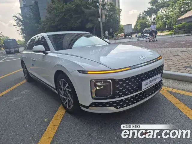 Hyundai Grandeur 2023 — Фото 2/19