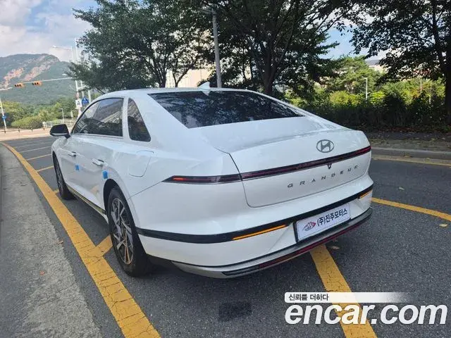 Hyundai Grandeur 2023 — Фото 4/19