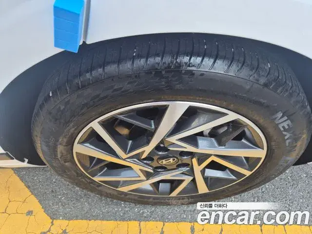 Hyundai Grandeur 2023 — Фото 18/19