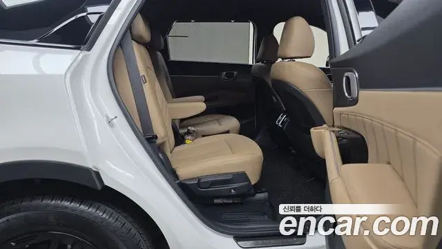 Kia Sorento 2025 — ფოტო 16/34