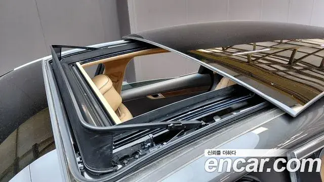 Genesis Electrified G80 2023 — ფოტო 18/20