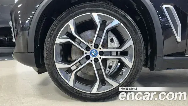 BMW X5 2021 — Фото 4/20