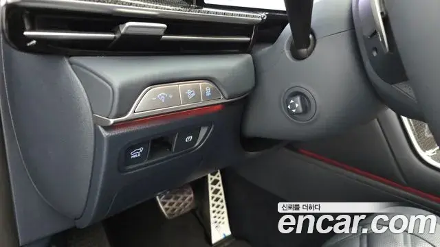 Genesis GV80 Coupe 2026 — Şəkil 38/42