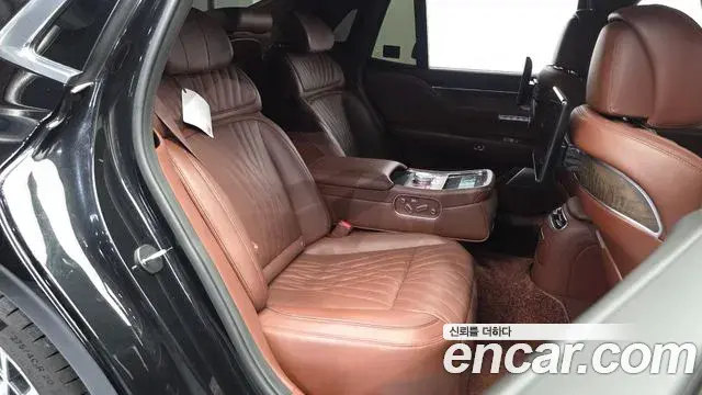 Genesis G90 2023 — Фото 12/20
