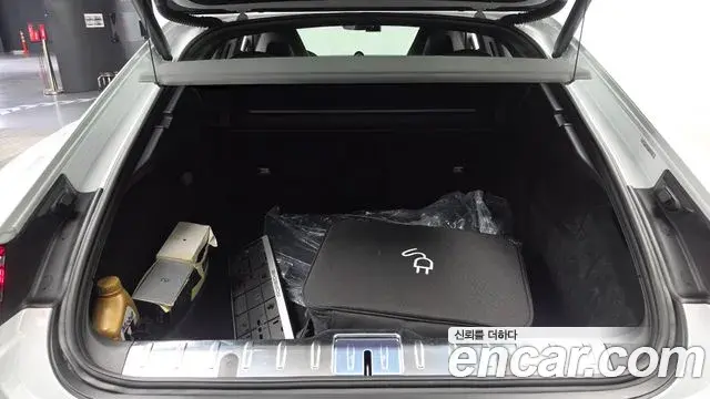 Porsche Panamera 2018 — Фото 20/20