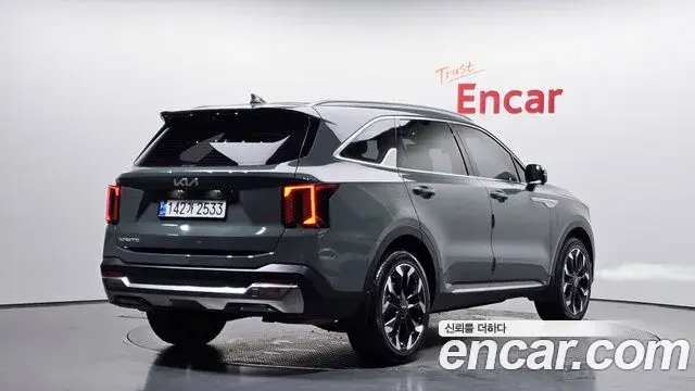 Kia Sorento 2024 — Фото 2/20