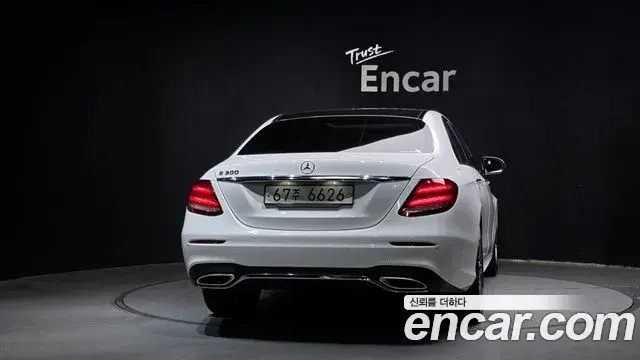 Mercedes-Benz E-Class 2019 — Фото 3/20