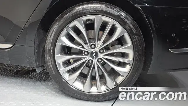 Kia The K9 2021 — ფოტო 7/38