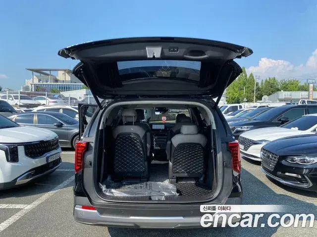 Kia Carnival 2024 — Photo 14/20