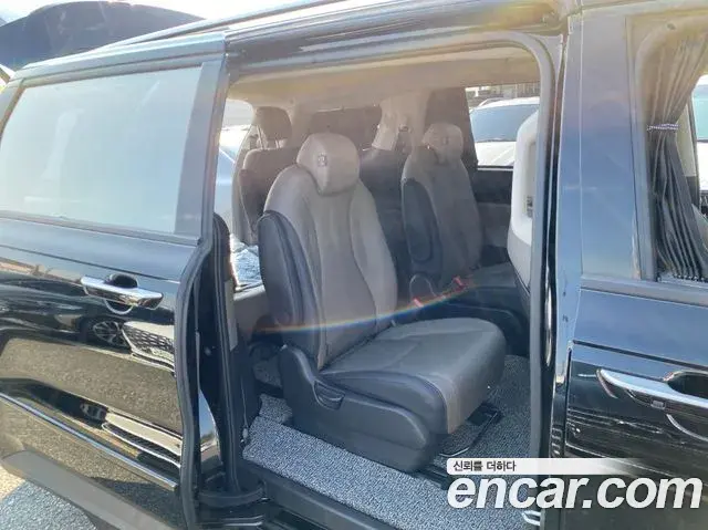 Kia Carnival 2024 — Photo 15/20