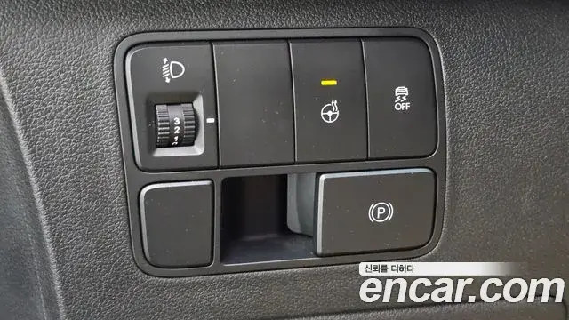 Hyundai Staria 2023 — Фото 14/20