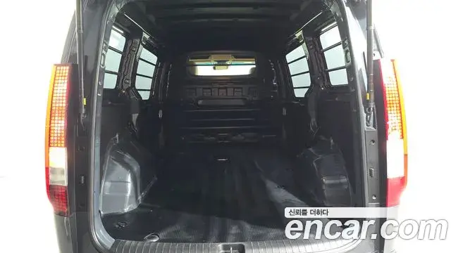 Hyundai Staria 2023 — Фото 20/20