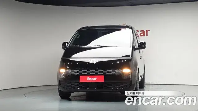 Hyundai Staria 2026 — Фото 3/20
