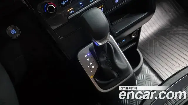 Hyundai Staria 2026 — Фото 9/20