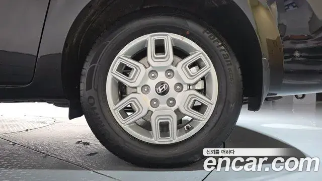 Hyundai Staria 2026 — Şəkil 21/34