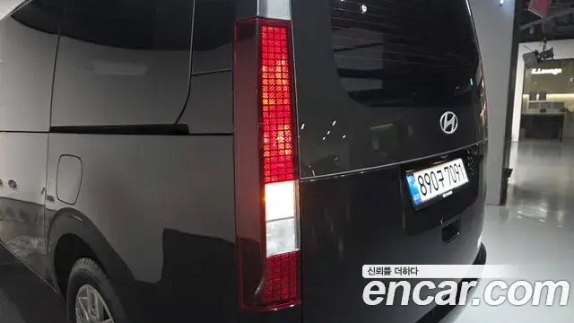 Hyundai Staria 2026 — Şəkil 8/34