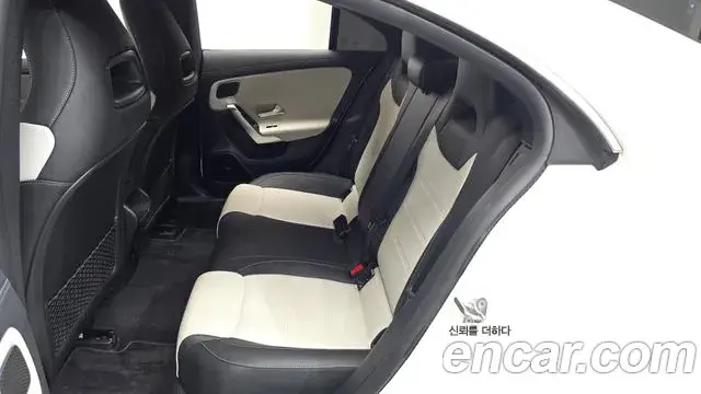 Mercedes-Benz CLA-Class 2021 — Фото 11/20