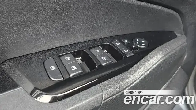 Kia Sportage 2021 — Фото 13/20