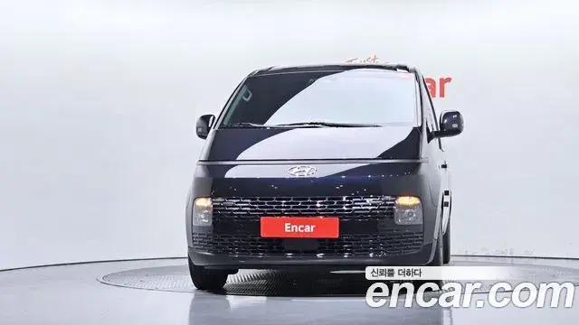 Hyundai Staria 2023 — Фото 3/20