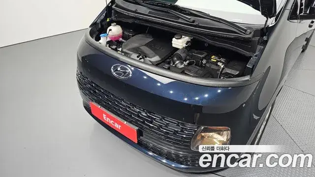 Hyundai Staria 2023 — Фото 6/20