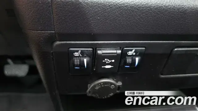 Toyota Sienna 2018 — Photo 27/32