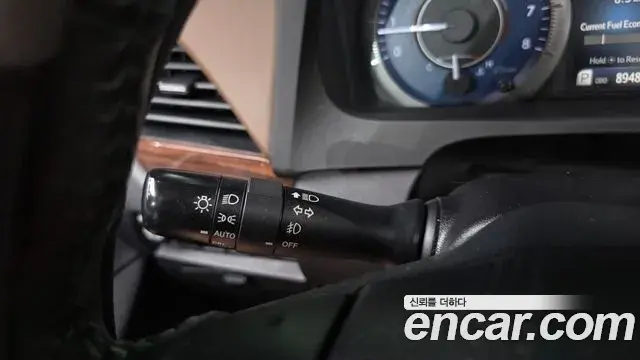 Toyota Sienna 2018 — Photo 15/32