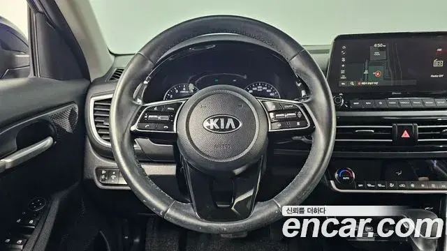 Kia Seltos 2021 — Фото 13/20