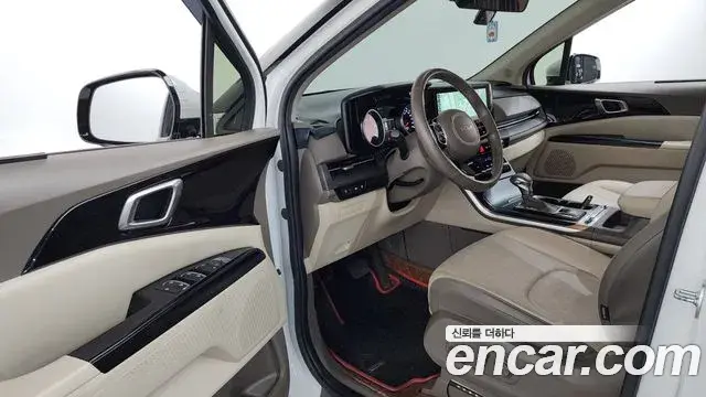 Kia Carnival 2022 — Photo 8/20