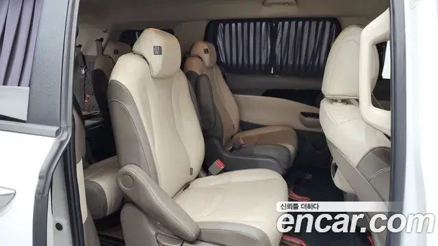 Kia Carnival 2022 — Photo 10/20