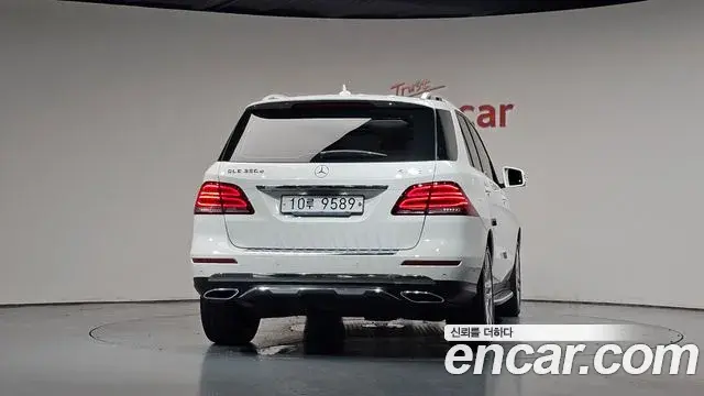 Mercedes-Benz GLE-Class 2018 — Фото 4/20