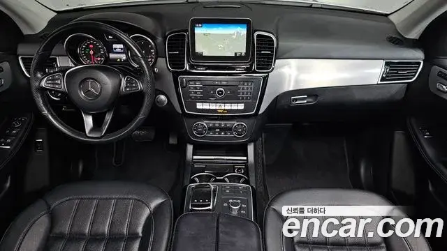 Mercedes-Benz GLE-Class 2018 — Фото 7/20