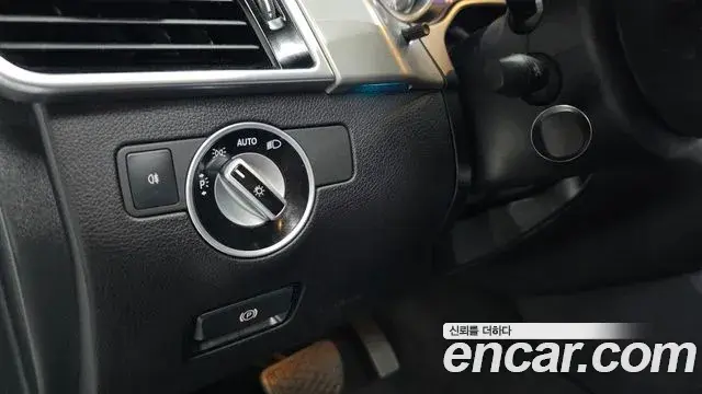 Mercedes-Benz GLE-Class 2018 — Фото 14/20