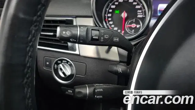 Mercedes-Benz GLE-Class 2018 — Фото 15/20