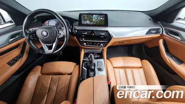 BMW 5 Series 2018 — Фото 7/20
