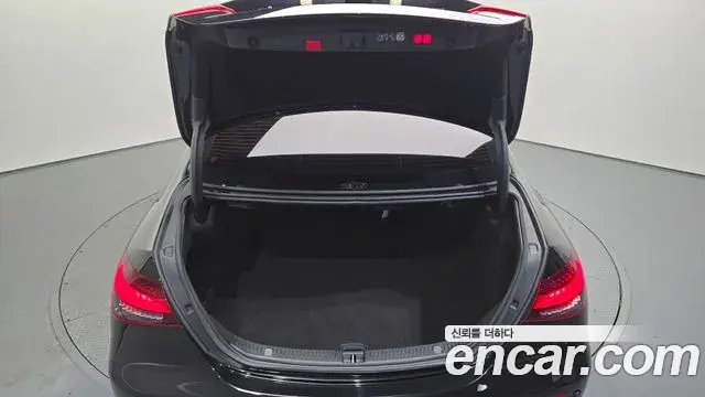 Mercedes-Benz E-Class 2023 — Фото 20/20
