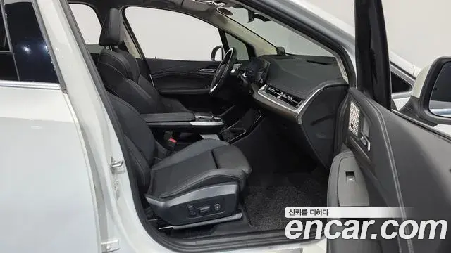 BMW 2 Series Active Tourer 2023 — Şəkil 8/34