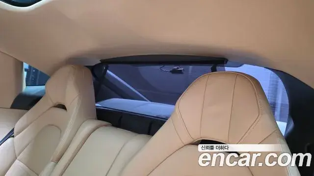 Porsche Panamera 2018 — Фото 17/20