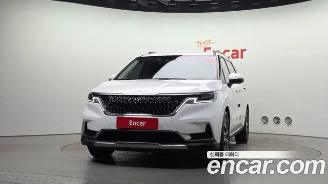 Kia Carnival 2023 — Фото 3/20