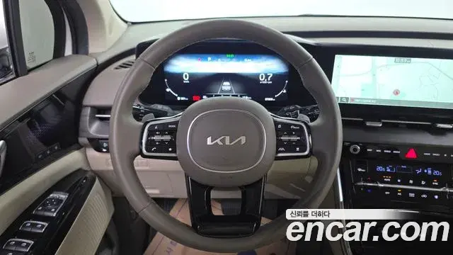 Kia Carnival 2023 — Фото 14/20