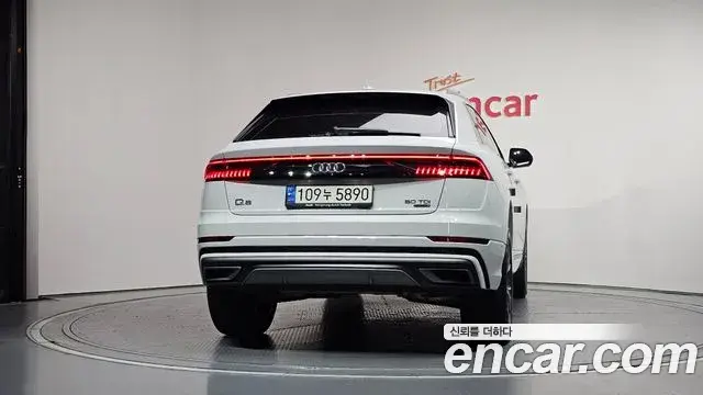 Audi Q7 2021 — Фото 4/20