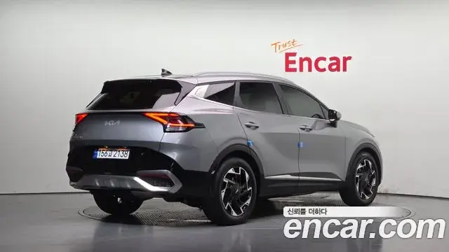 Kia Sportage 2023 — Фото 2/20