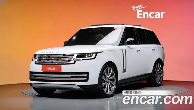 Land Rover Range Rover 2023 — Photo 31/36
