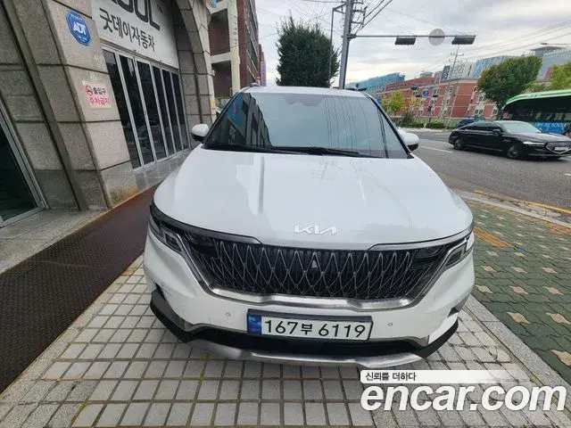 Kia Carnival 2023 — Фото 3/19