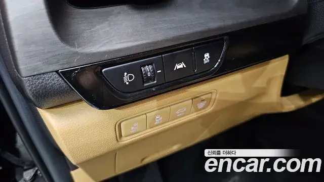 Kia Carnival 2021 — Фото 15/20