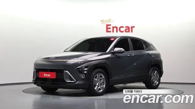 Hyundai Kona 2023 — Фото 1/20