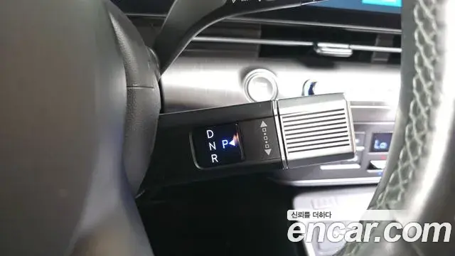 Hyundai Kona 2023 — Фото 9/20