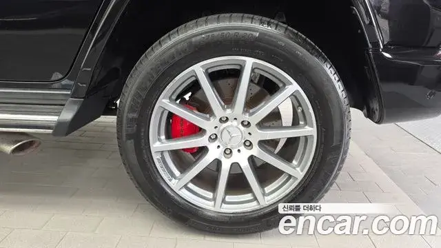 Mercedes-Benz G-Class 2021 — Photo 10/32
